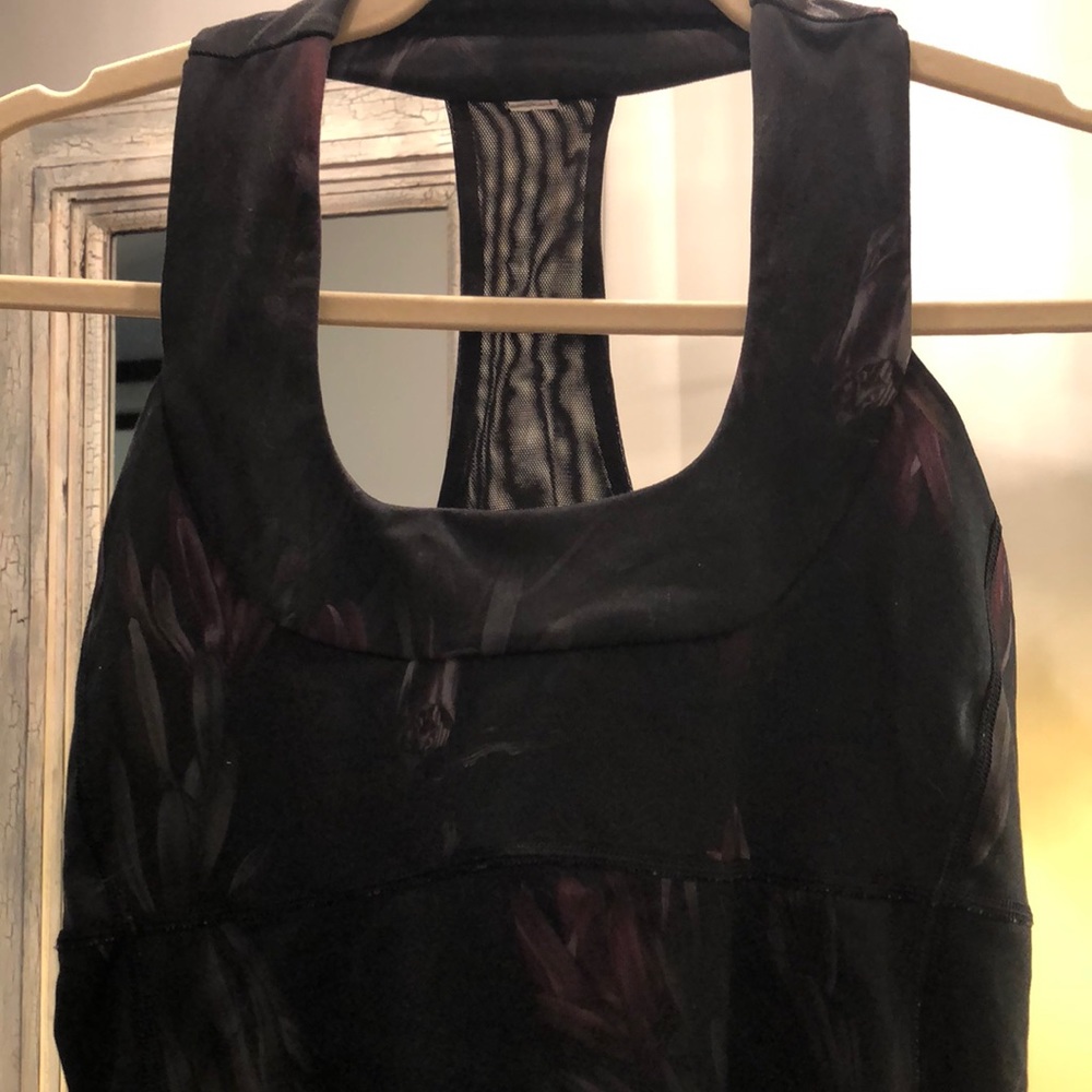Lululemon Top size 6-10